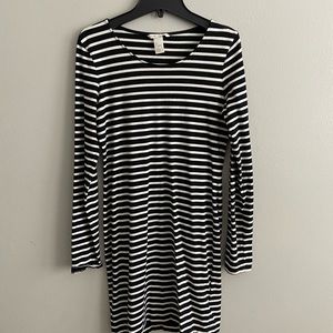 Women’s long sleeved dress
